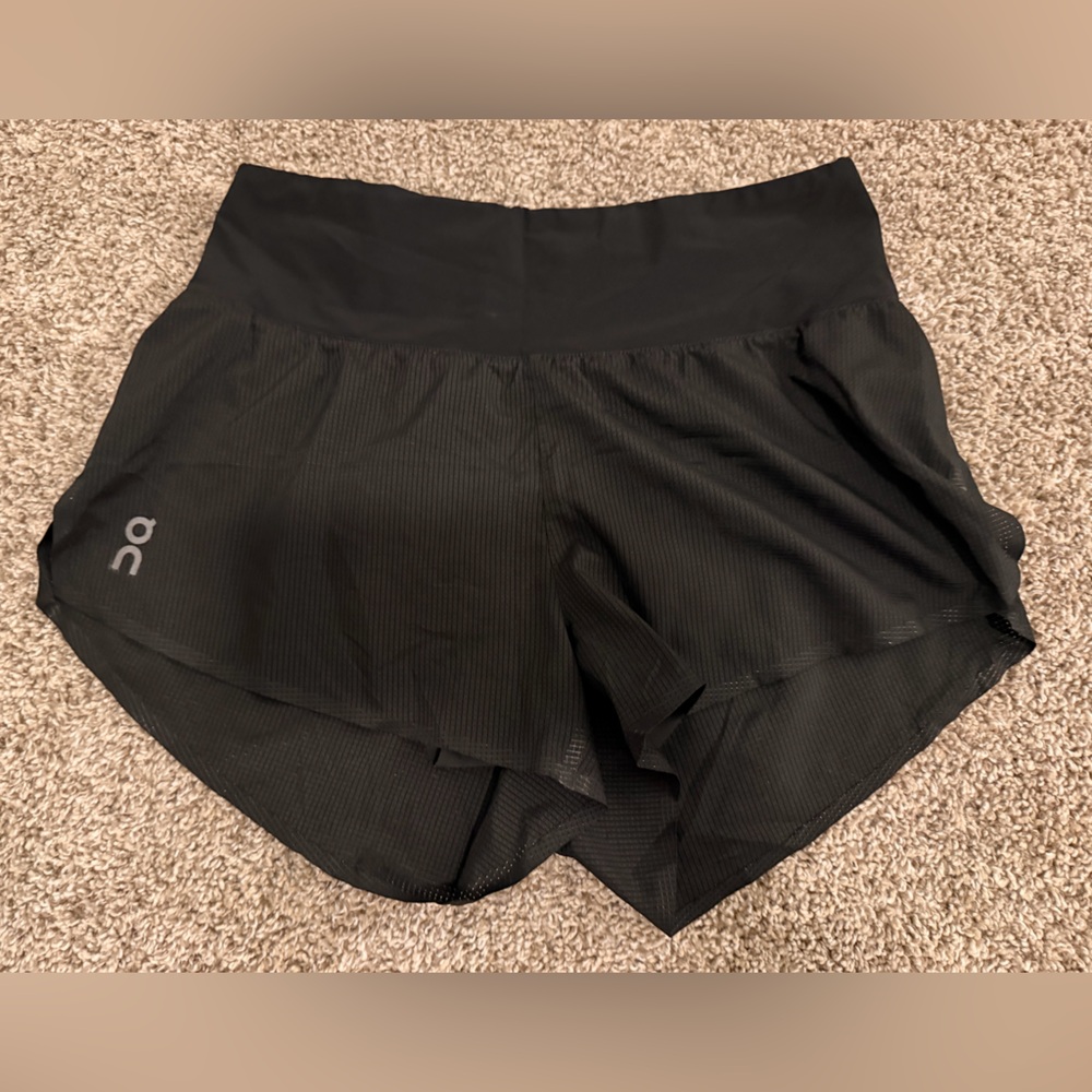 On Running Women's Race Shorts Black